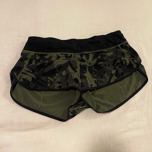 - Camo Speed Up Shorts - Picture 1 of 3